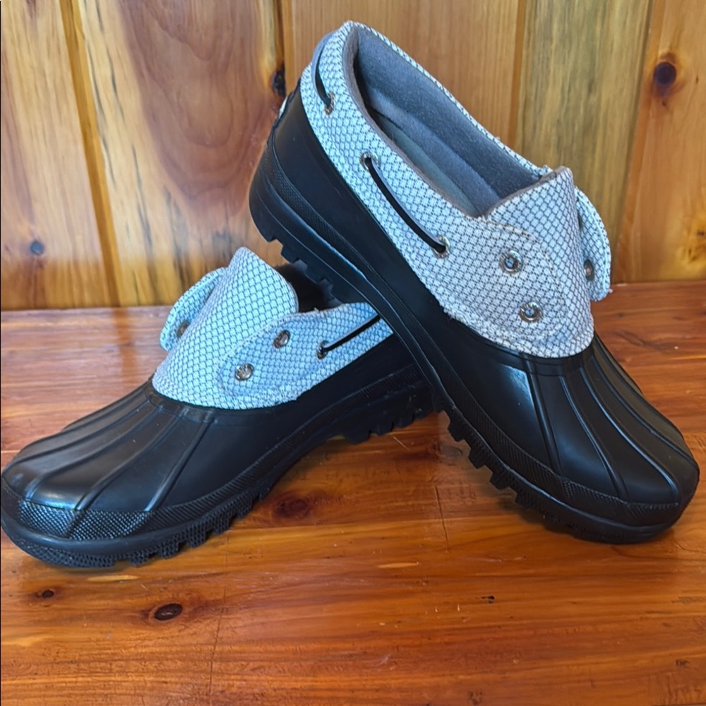 Sperry Top spider rain shoes. Size 9. Flawless